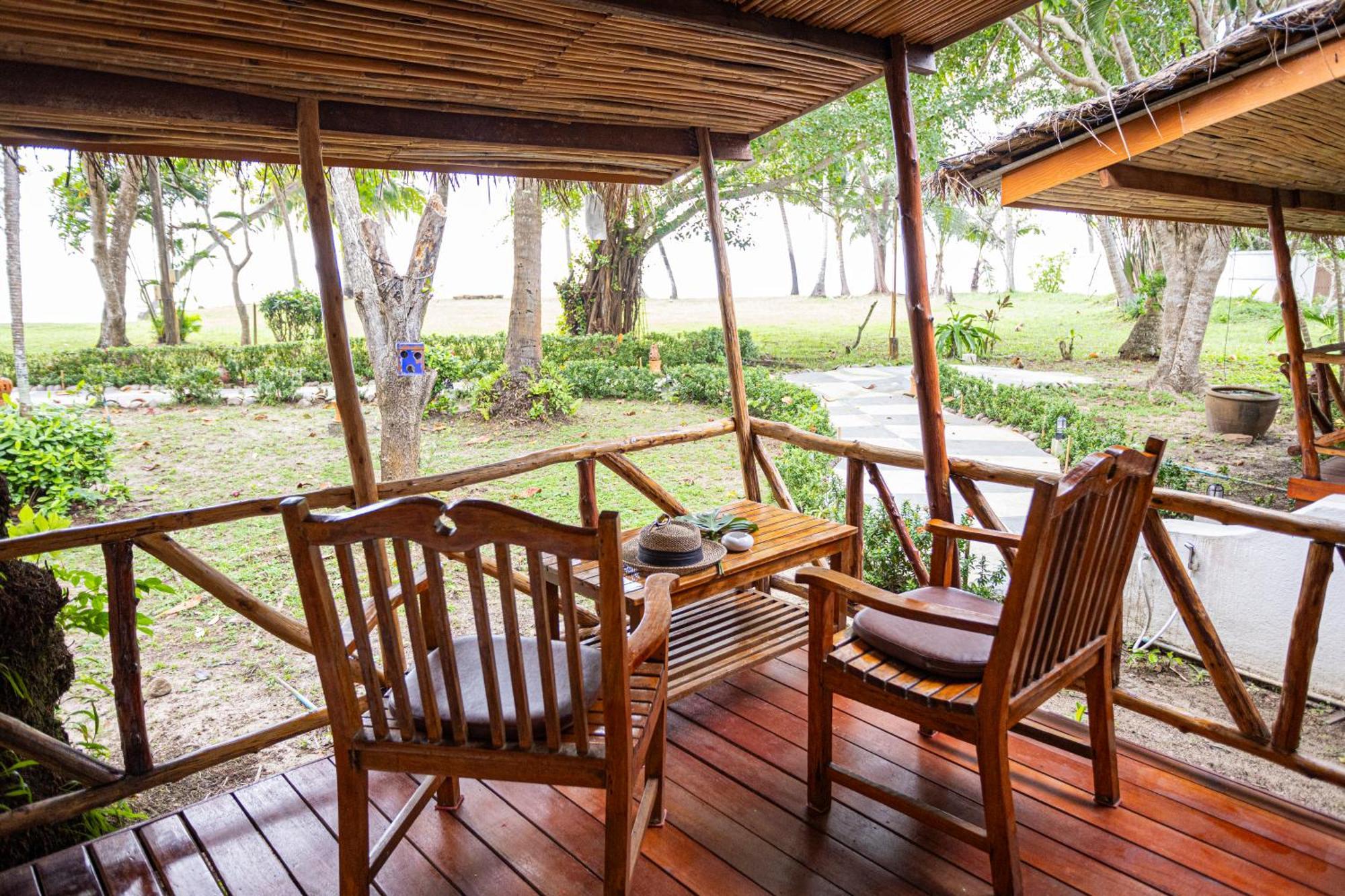 Lipa Lodge Beach Resort Lipa Noi Exteriör bild