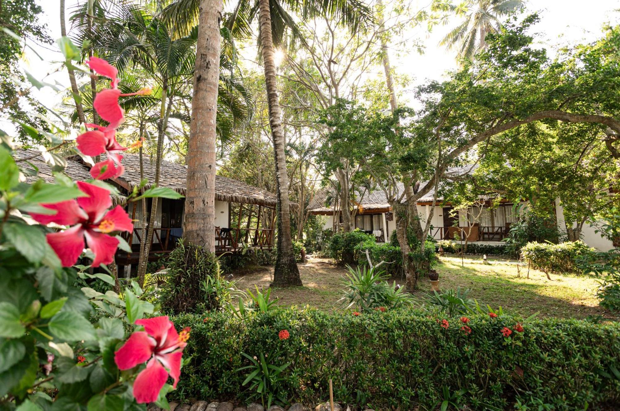 Lipa Lodge Beach Resort Lipa Noi Exteriör bild
