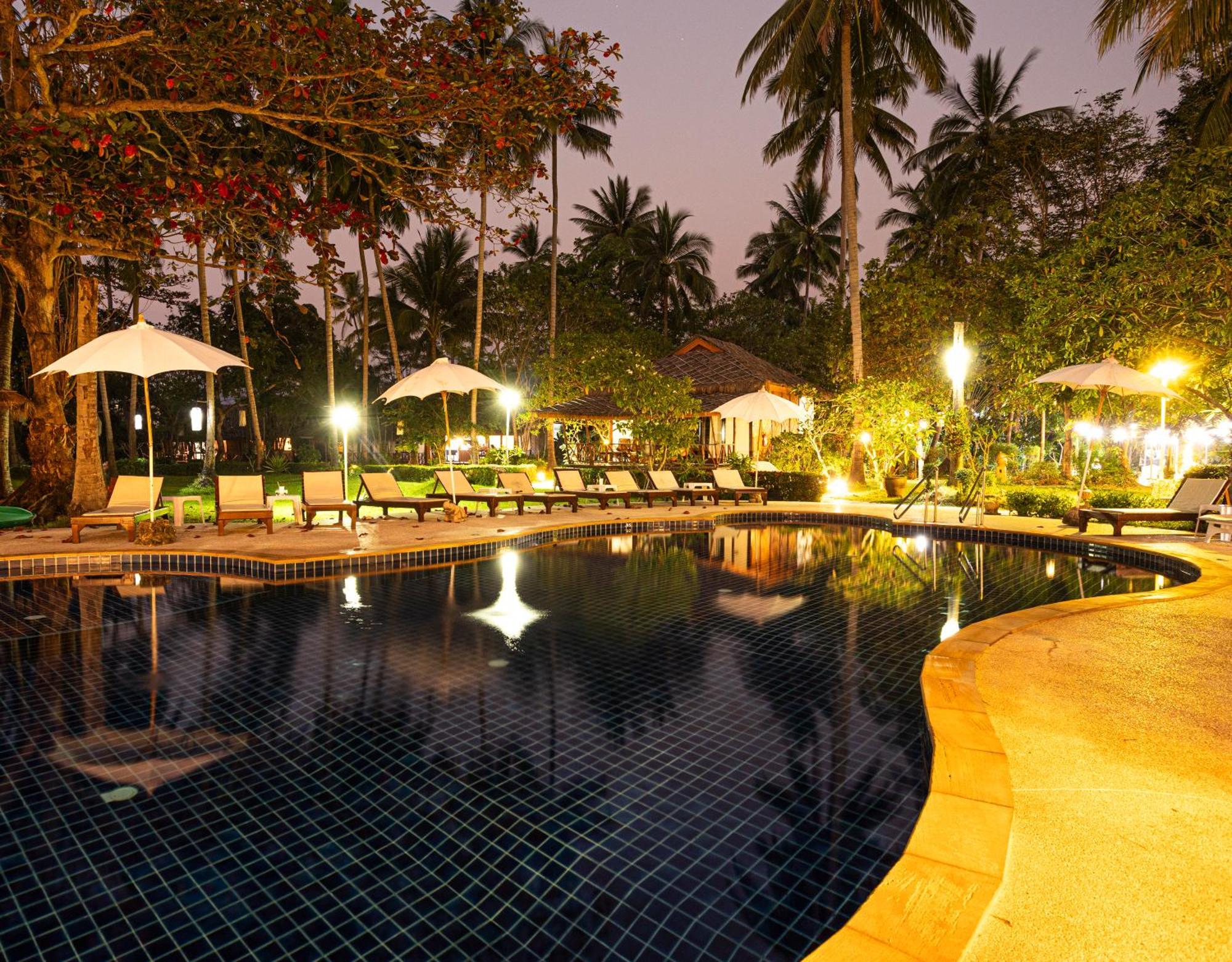 Lipa Lodge Beach Resort Lipa Noi Exteriör bild